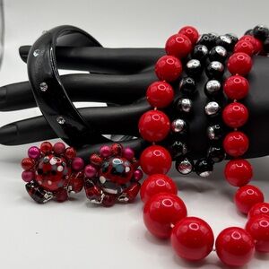 Vintage Red and Black Beaded Jewelry Set. Statement Jewelry, 1980s